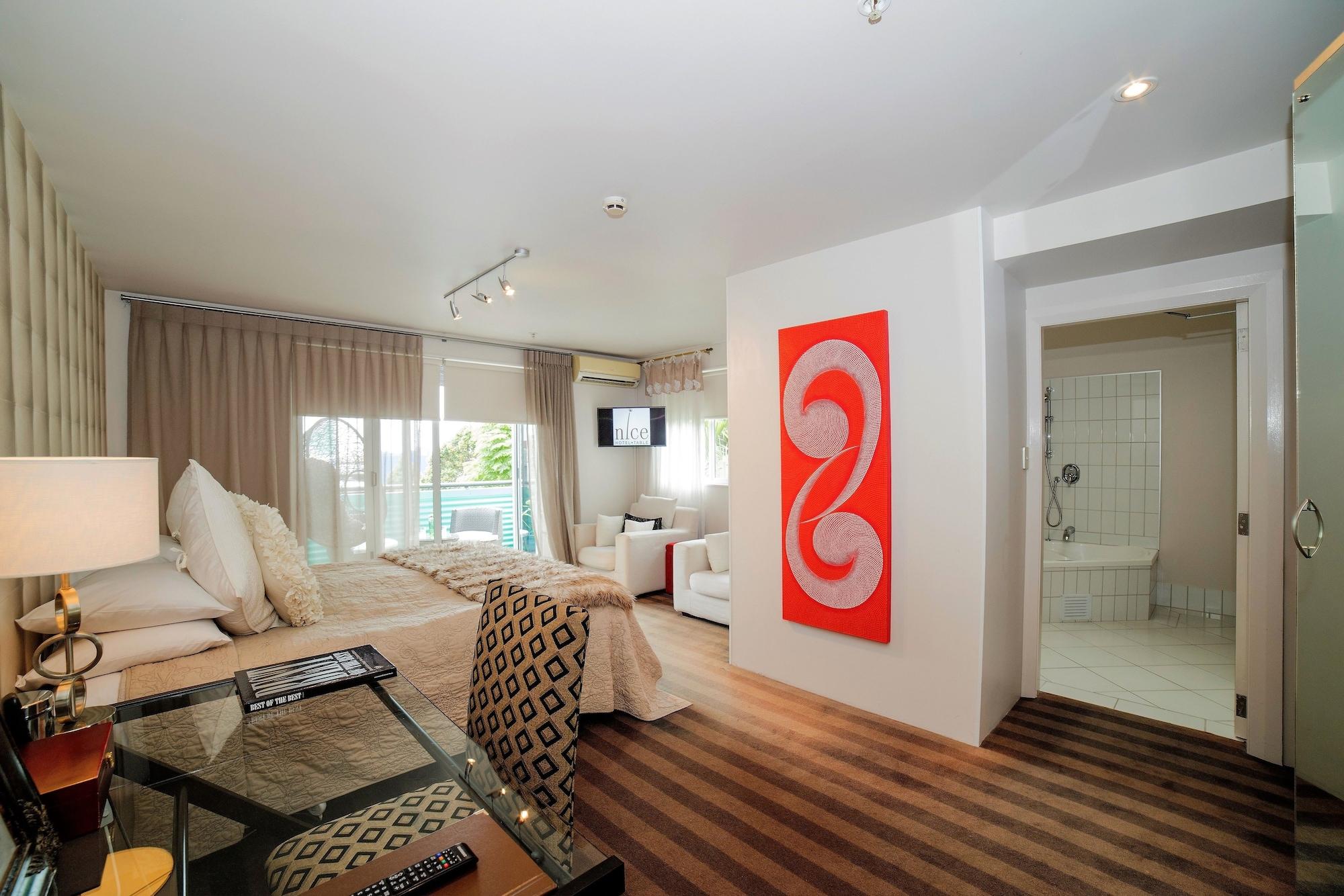 Nice Hotel นิวพลีมัธ ภายนอก รูปภาพ