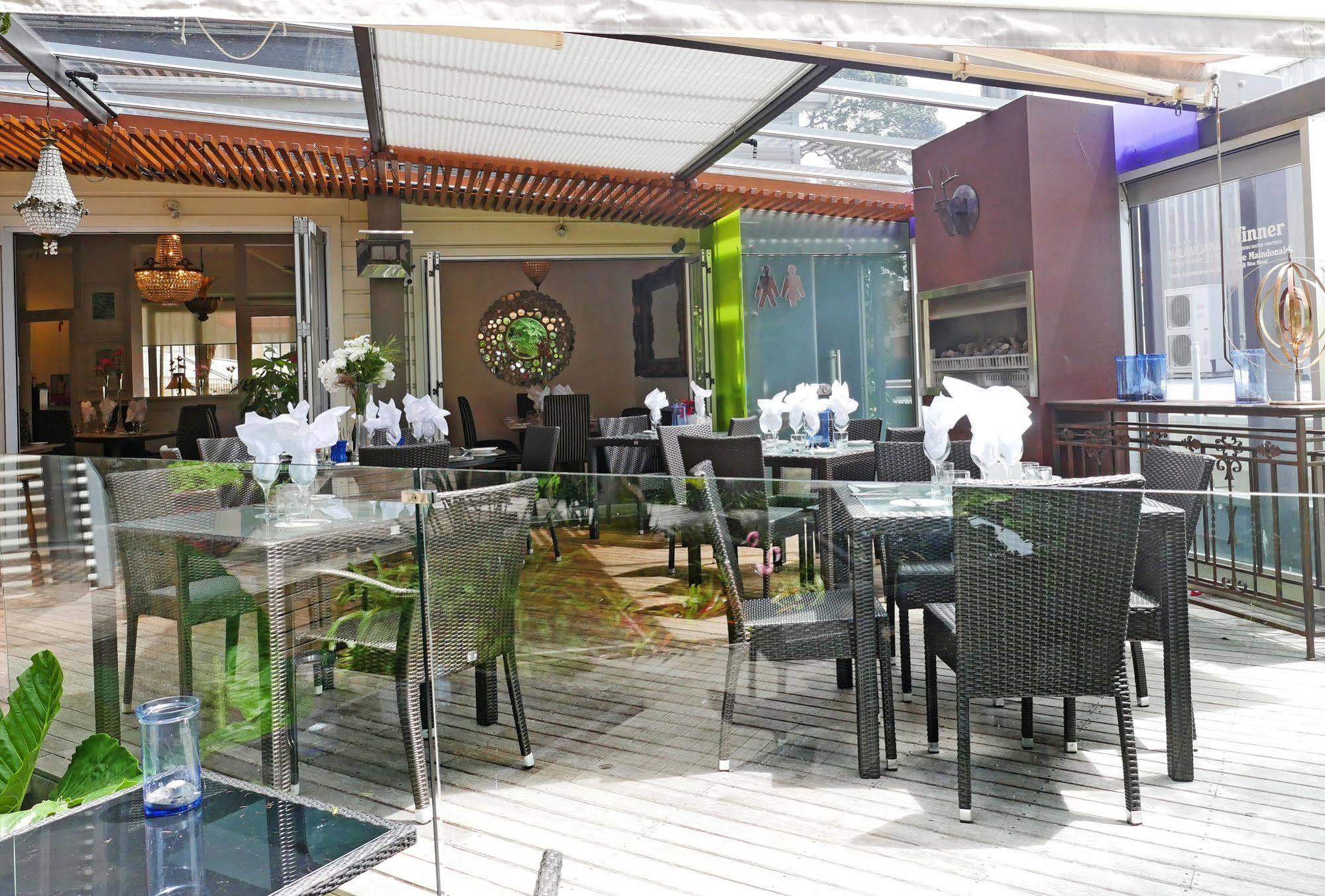 Nice Hotel นิวพลีมัธ ภายนอก รูปภาพ